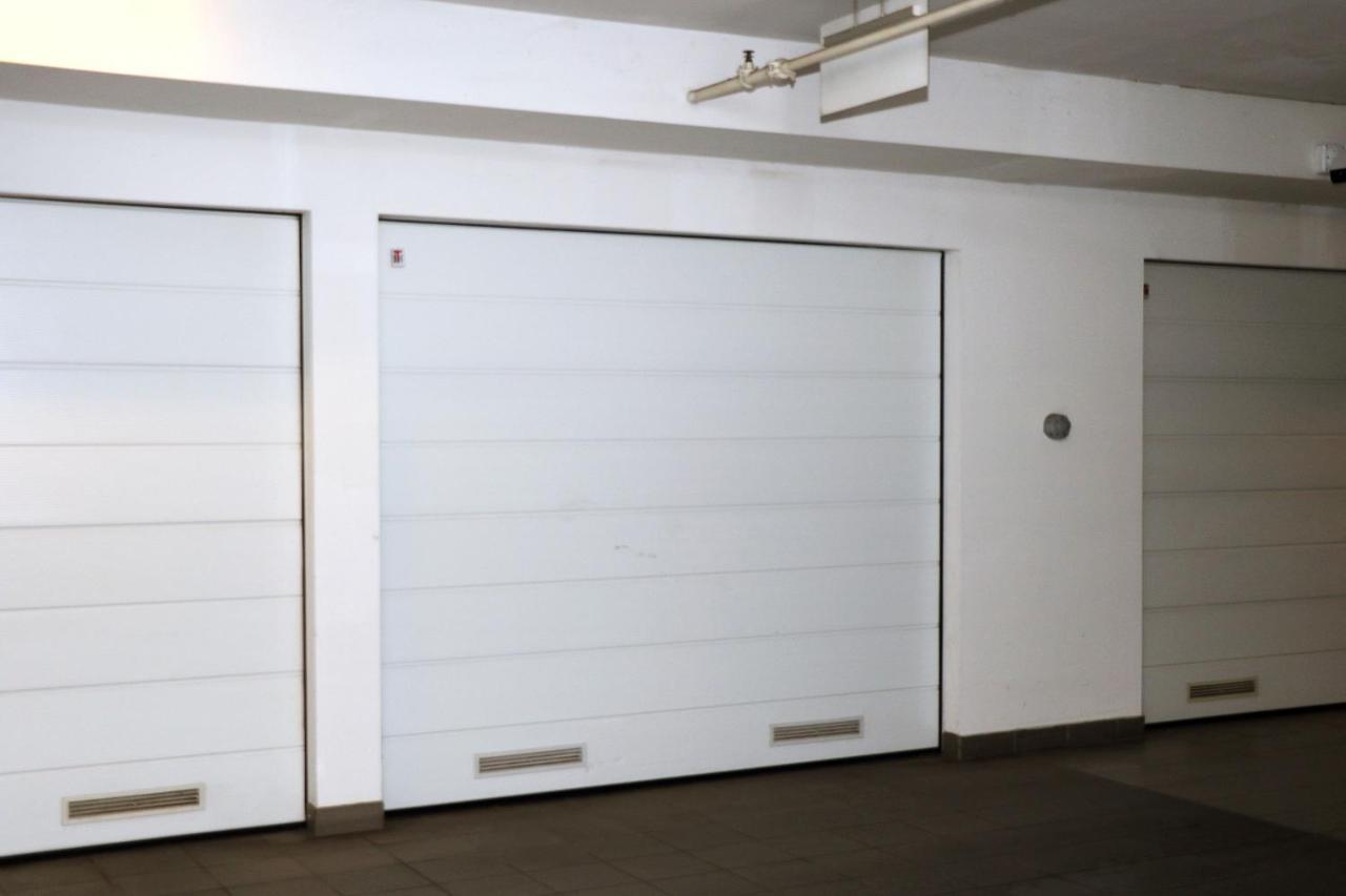 Apartment Elena 1, Zagreb City With Garage Exterior photo