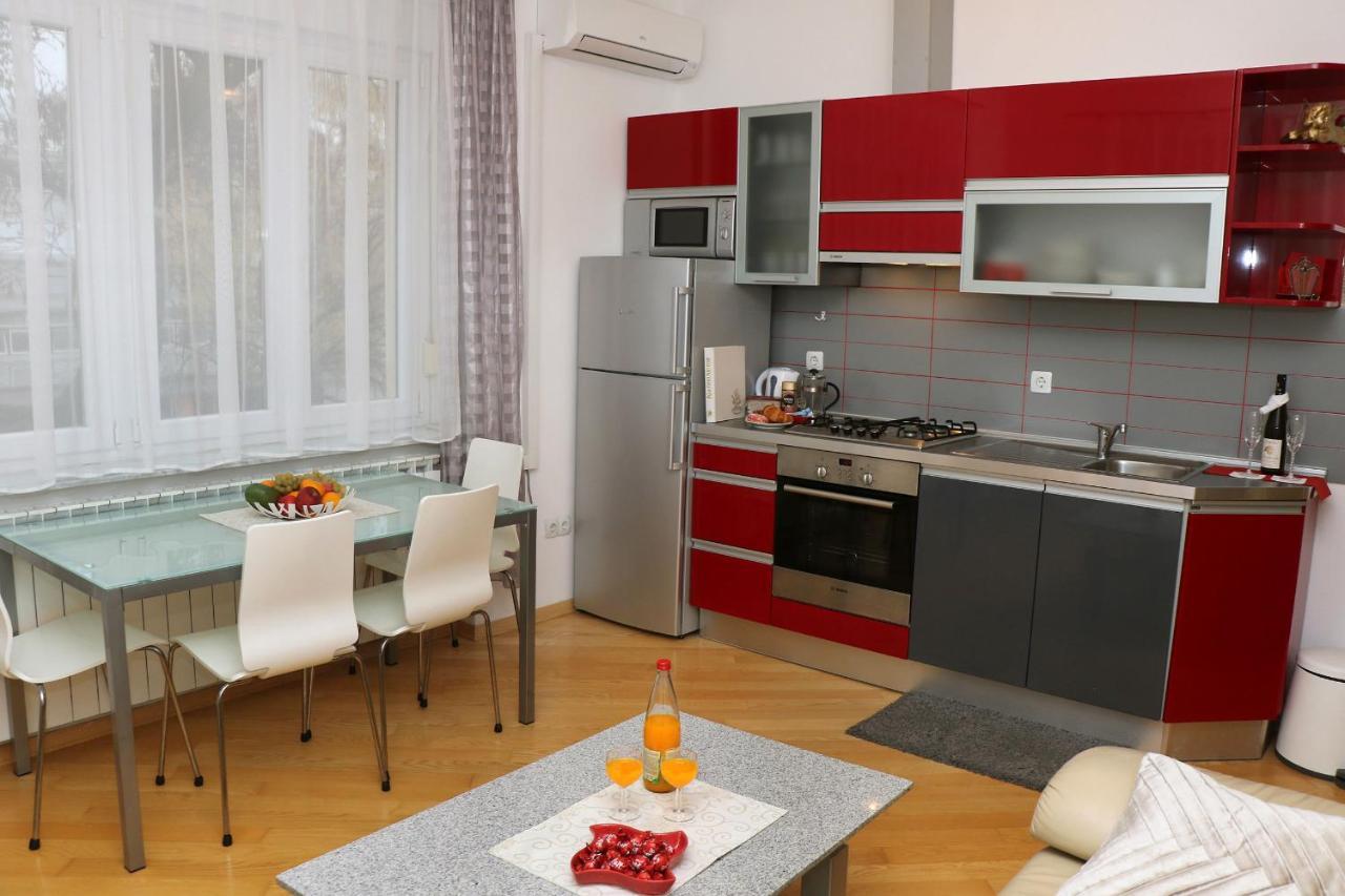 Apartment Elena 1, Zagreb City With Garage Exterior photo